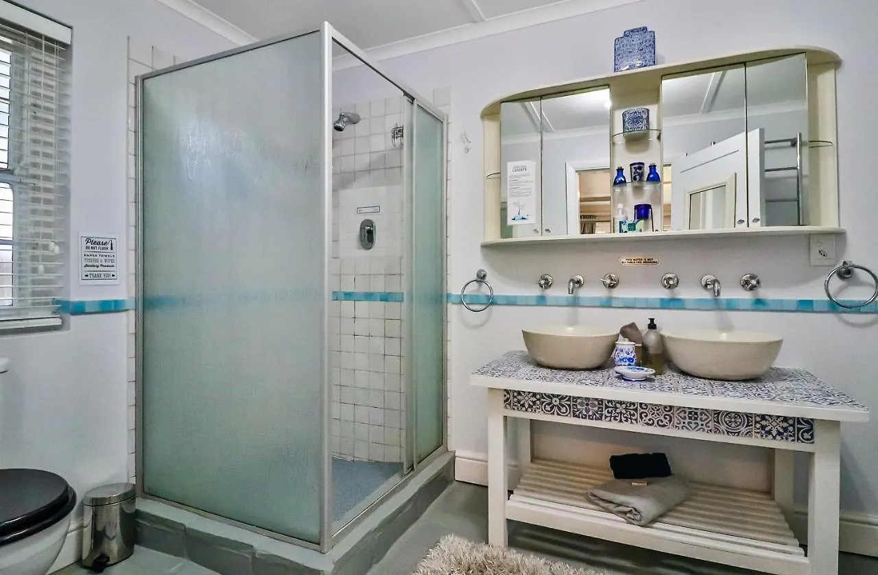 Inn-Style Cape Town Guest house