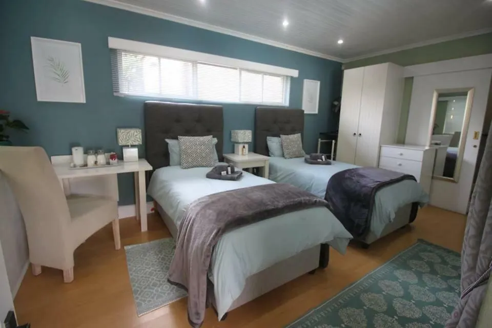 Inn-Style Cape Town 3*,  South Africa